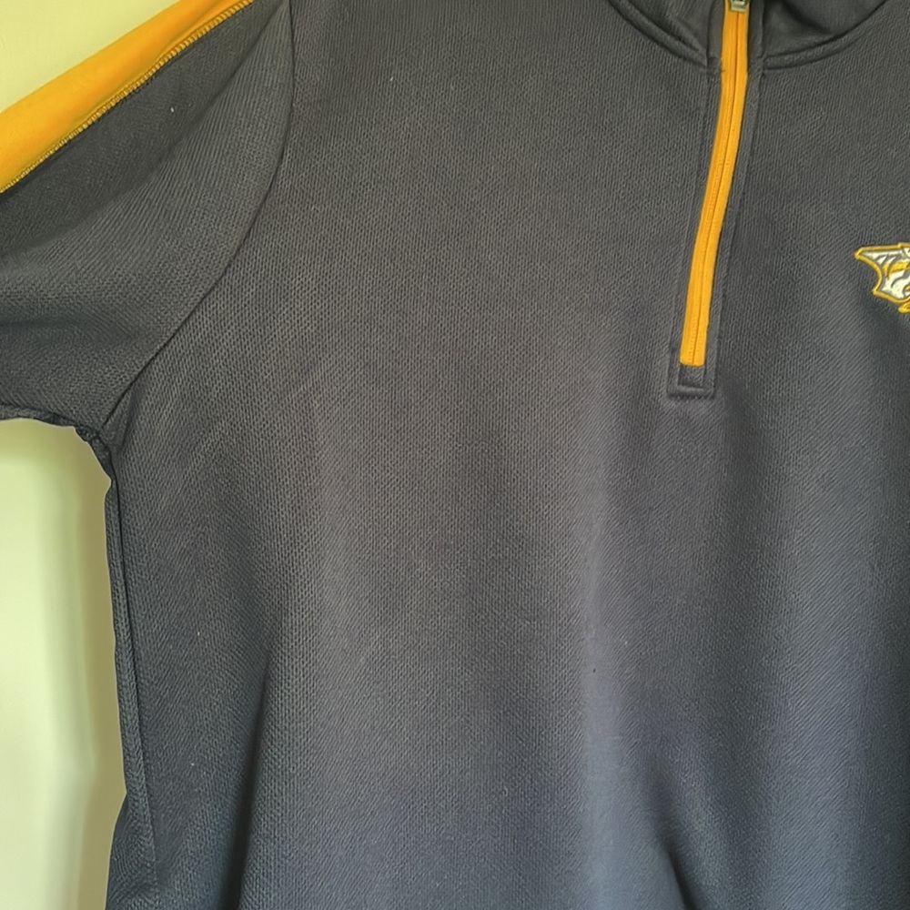 Nashville Predators Pullover - Picture 2 of 4